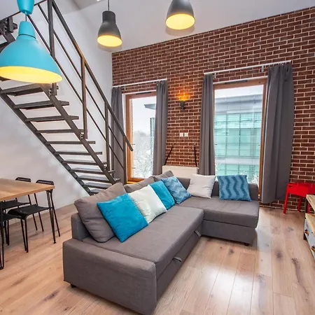 Inpoint Modern Loft - Centre Lazarza St 13 아파트 *